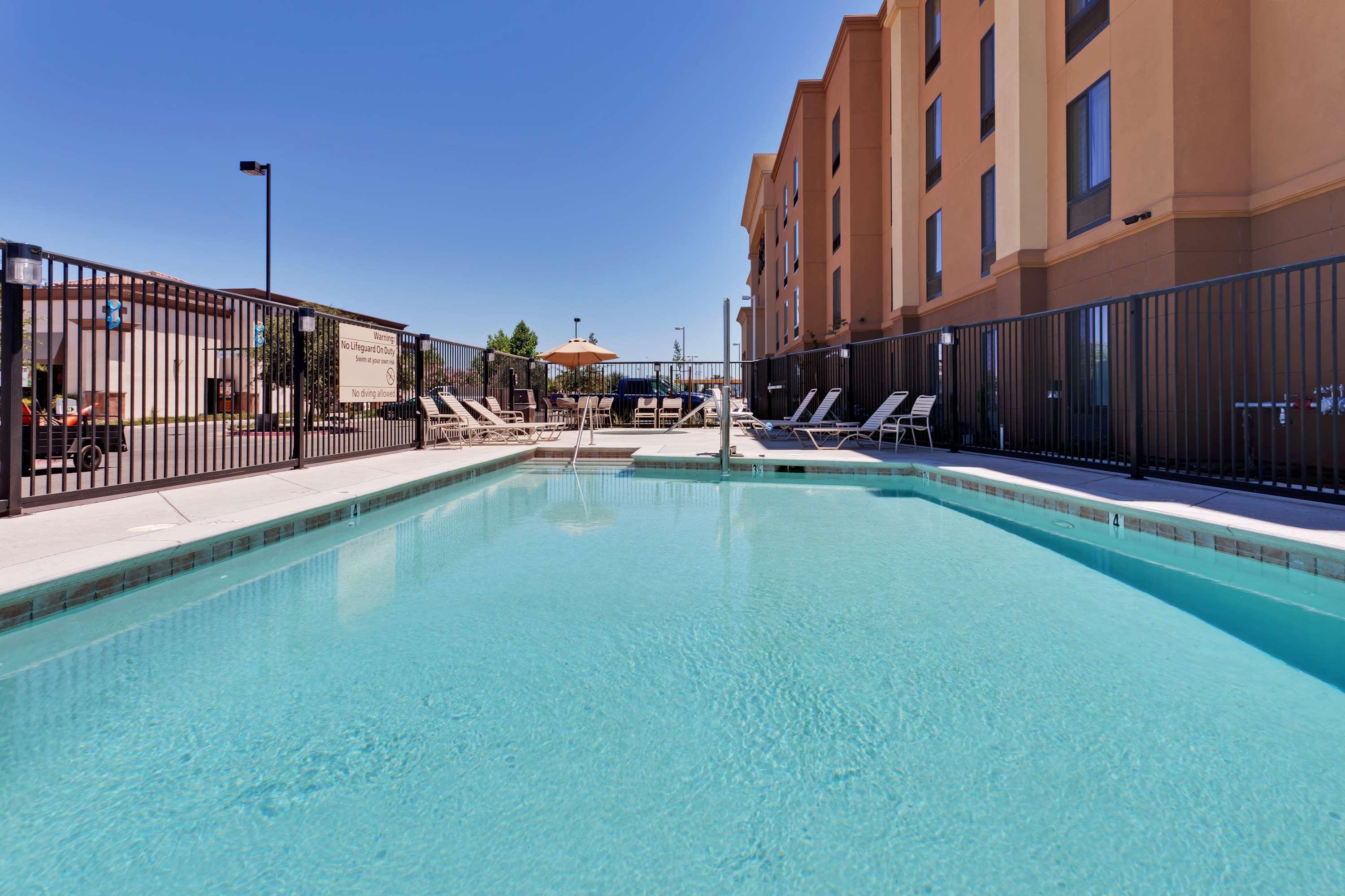 Hampton Inn & Suites Fresno - Northwest Herndon Удобства фото