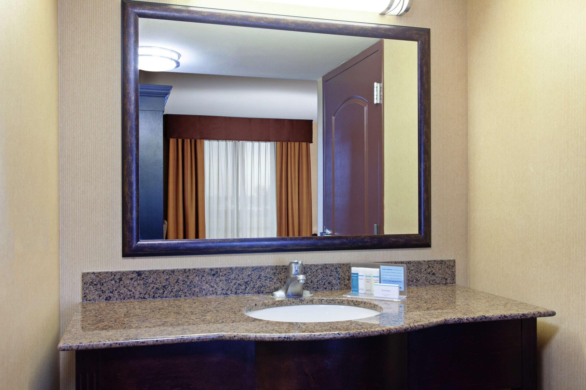 Hampton Inn & Suites Fresno - Northwest Herndon Экстерьер фото