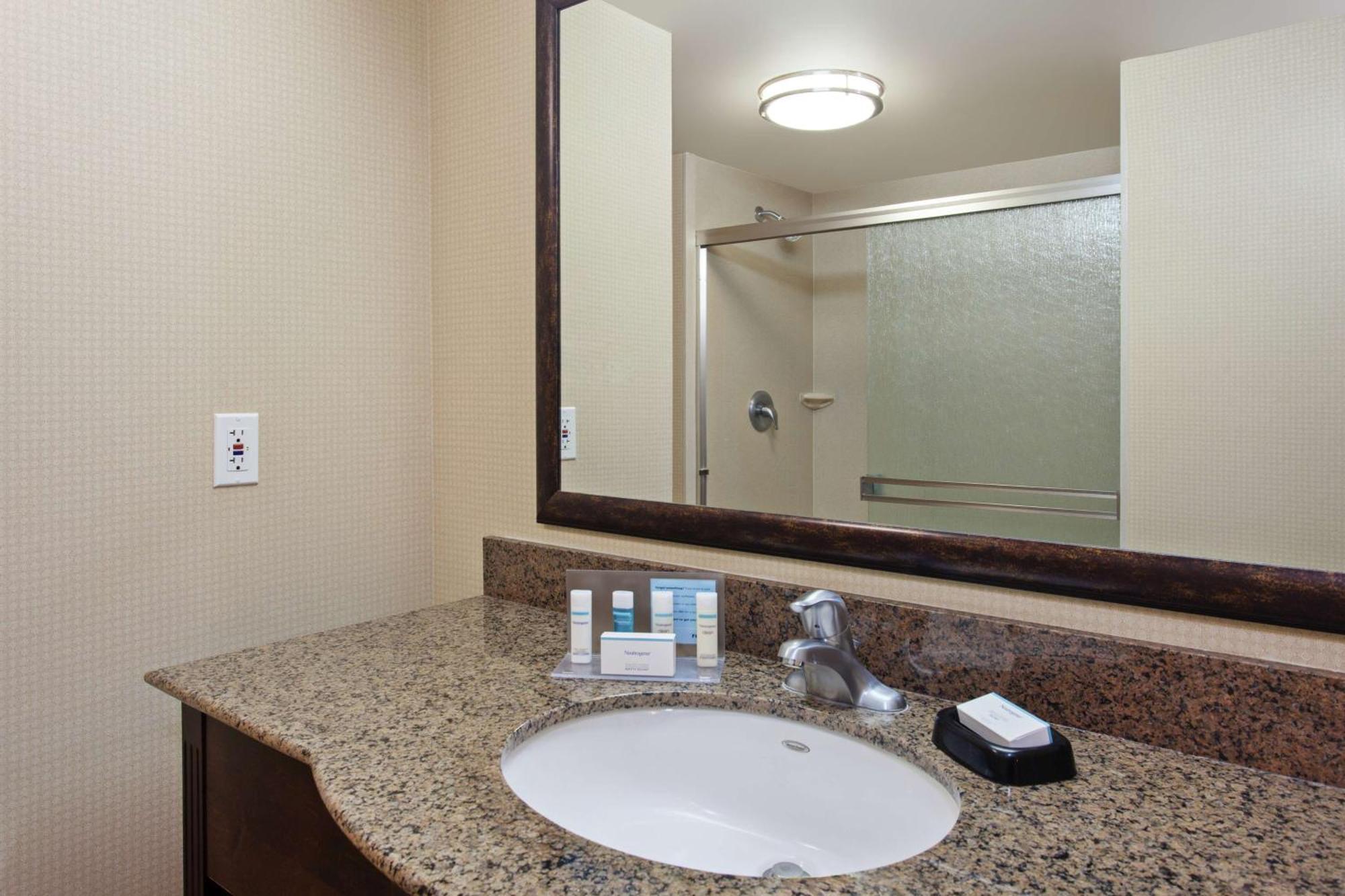 Hampton Inn & Suites Fresno - Northwest Herndon Экстерьер фото