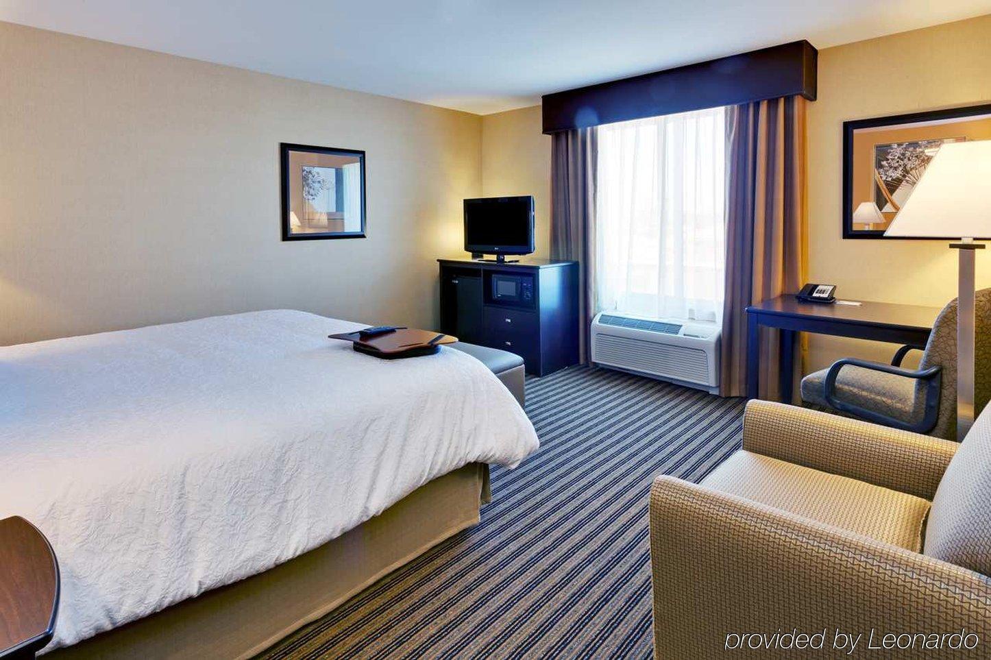 Hampton Inn & Suites Fresno - Northwest Herndon Номер фото